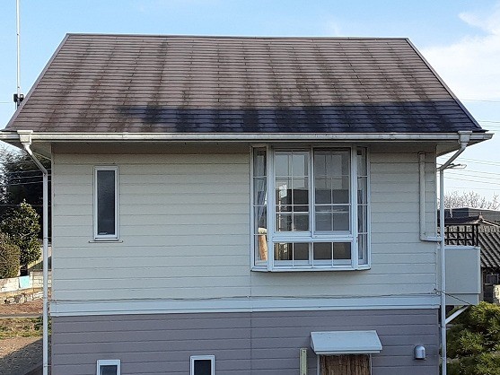 スレート屋根の黒ずみ